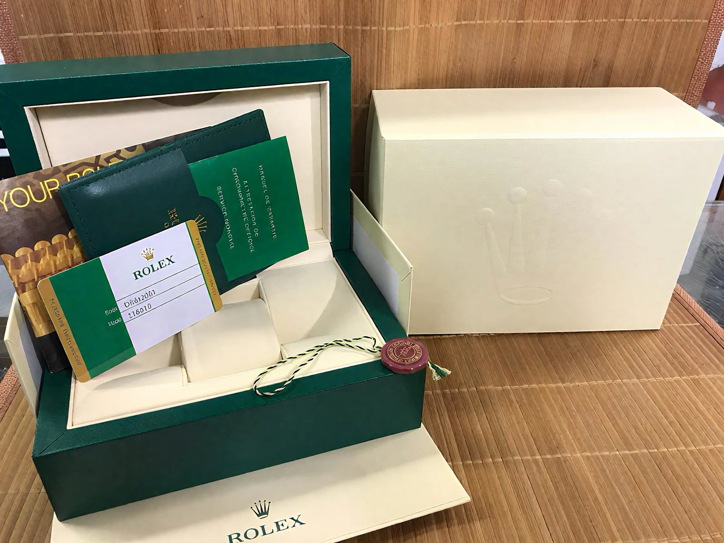 Box & Authenticity Card